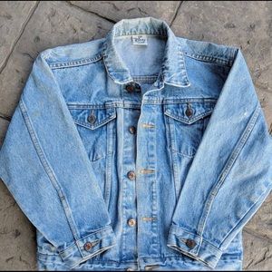 (SOLD on instagram)Vintage Disney Jean Jacket 🔥
